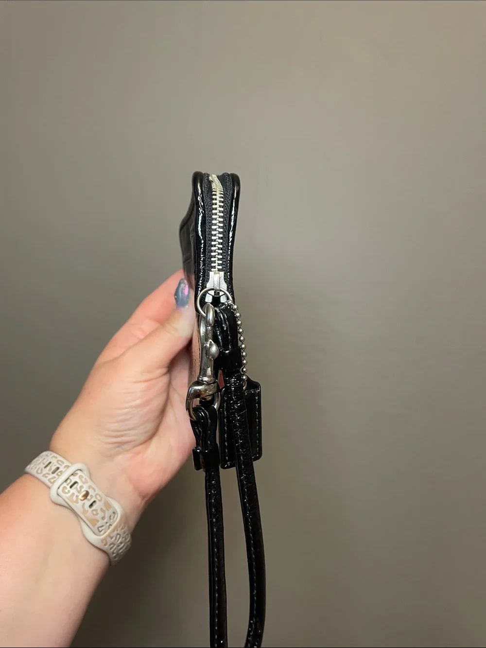 Coach POPPY Black Patent Leather Wristlet - GUC